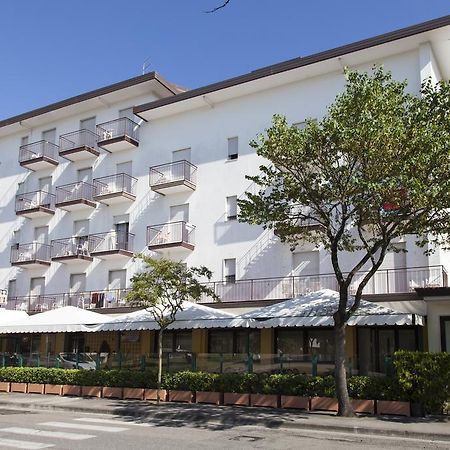 Albergo Dolomiti Lido di Jesolo Exterior photo